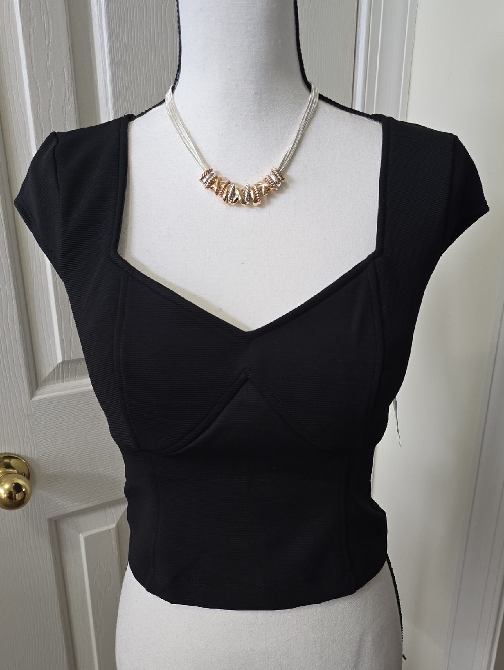 BOLD ELEMENTS BRAND WOMEN'S BLACK SHORT SLEEVES RIBBED CROP TOP SIZE SMALL